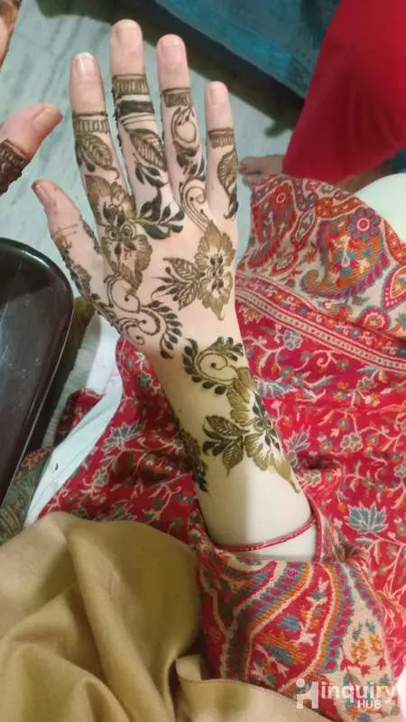 Saniya Mehndi Artistt