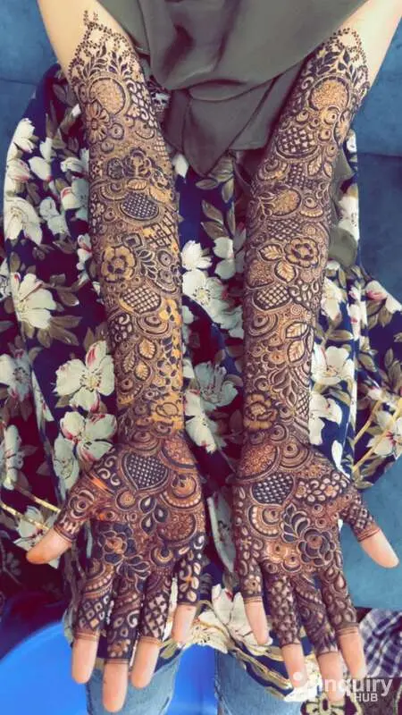 Shubhra Raut Mehndi Artist