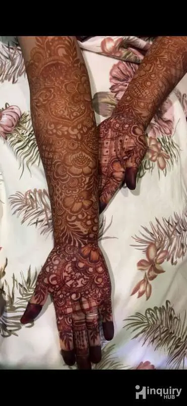 Mehndi Artist Tahreen