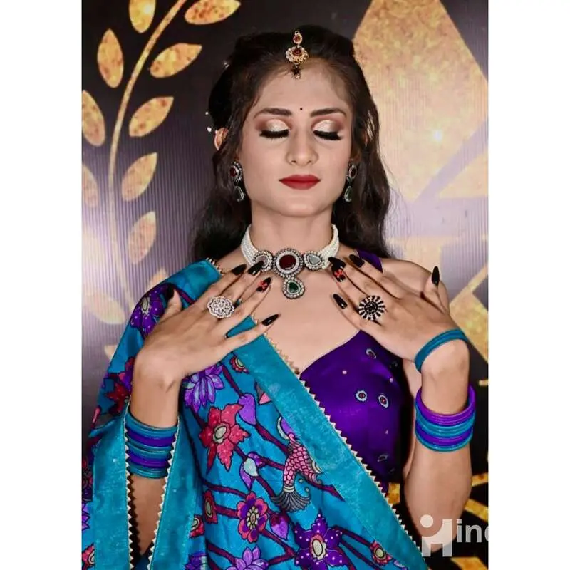Priyamakeovers   Beauty Salon