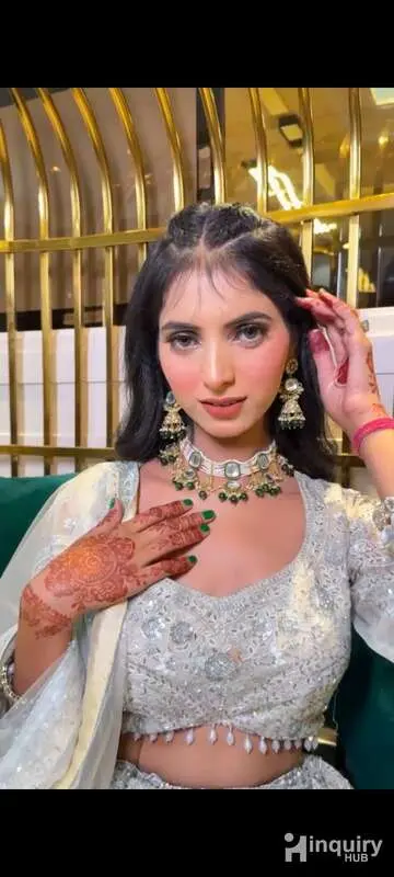 Gunnu Makeup Artist
