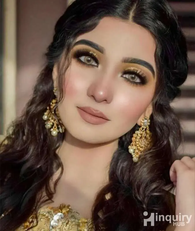 Professional Makeup Artist Zaara