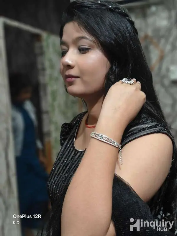 Anushka Diva Beauty Studio