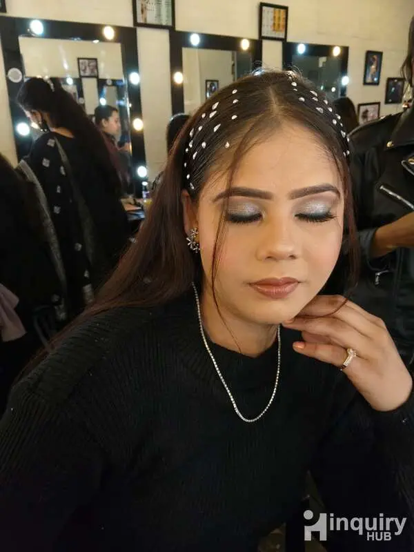 Pooja  Makeup Artist