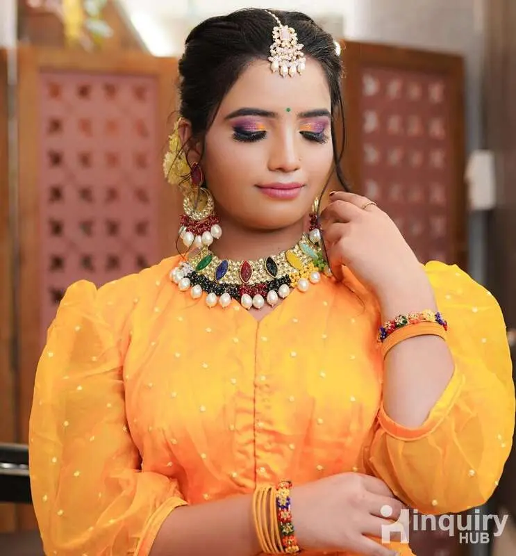 Rucha Makeup Artists