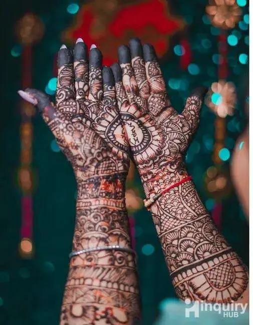 Ayasha Mehendi  Artist