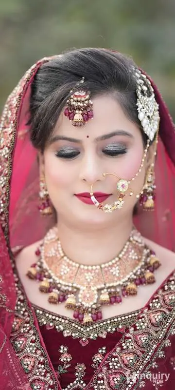 Freelancer  Makeup  Artist