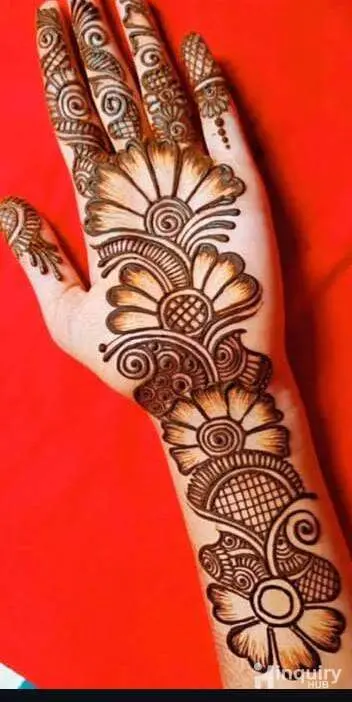 Ayasha Mehendi  Artist