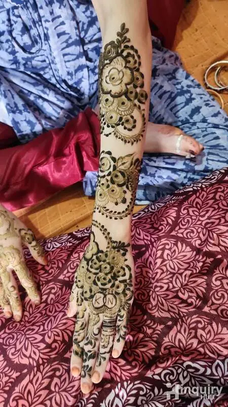 Mehndibloom  Artist