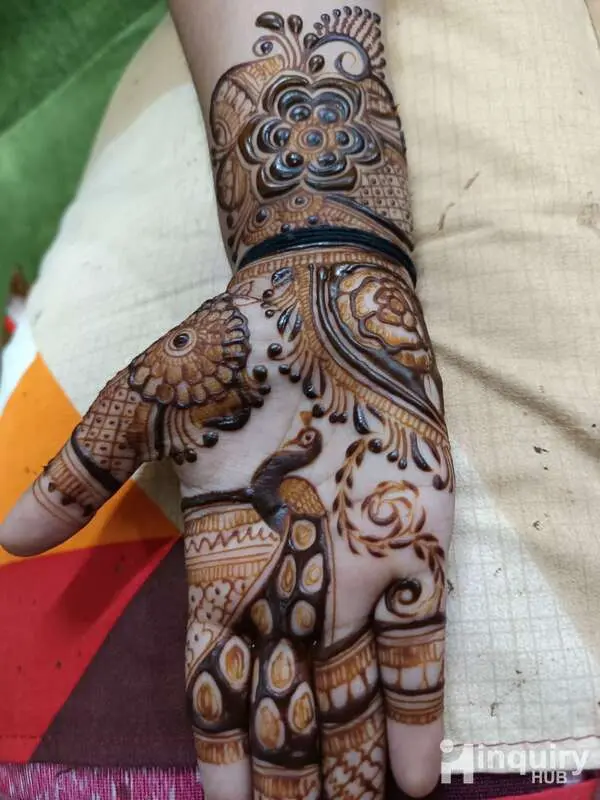 Mansi Mehendi Artist