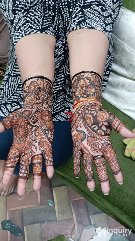 Mansi Mehendi Artist