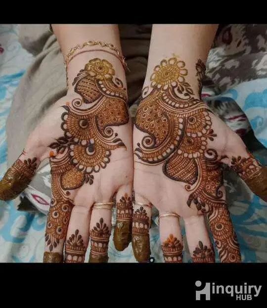 Mansi Mehendi Artist
