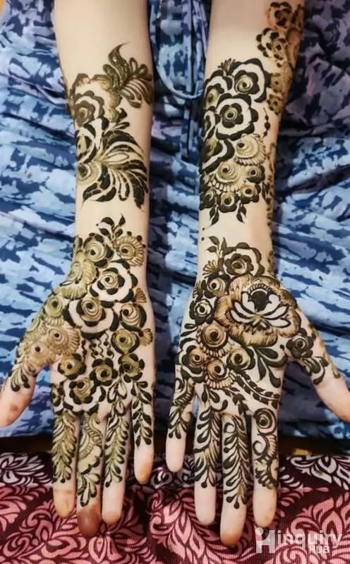 Mansi Mehendi Artist