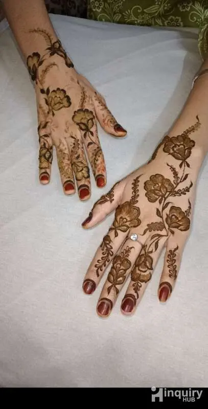 Sana Mehndi  Artist