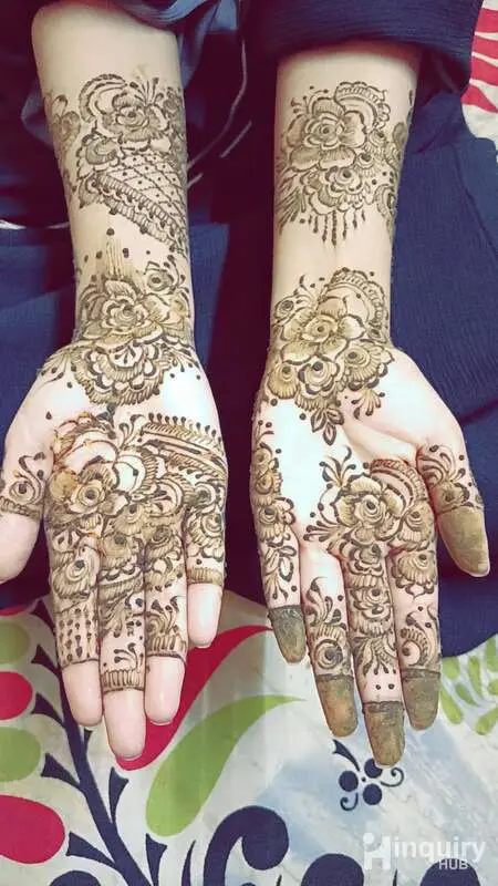 Sana Mehndi  Artist