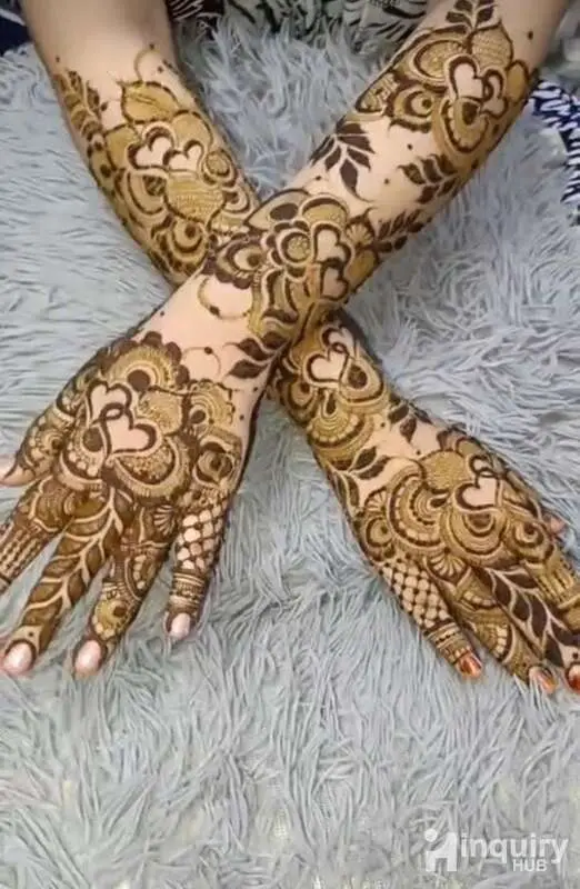 Sana Mehndi  Artist