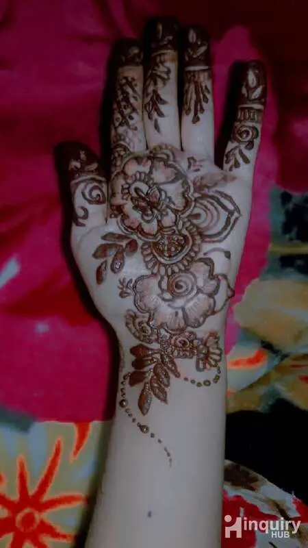 Saisha  Mehendi Artists