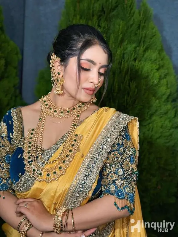 Sayali  Makeoveryby