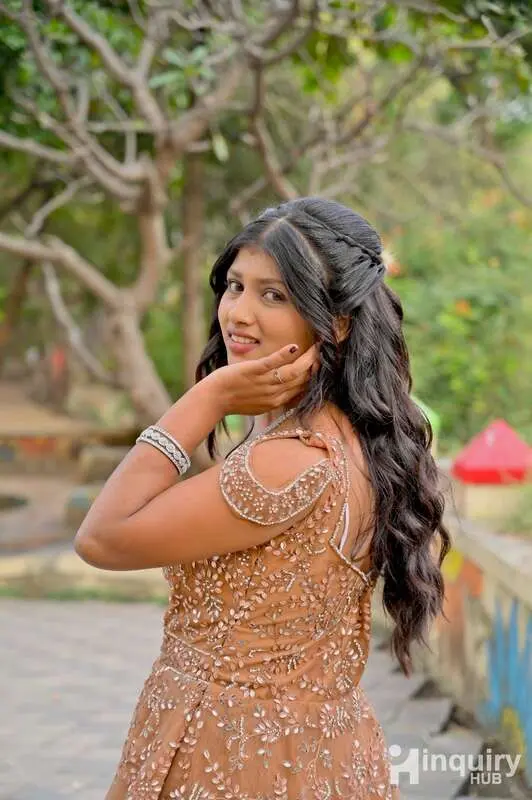 Sayali  Makeoveryby
