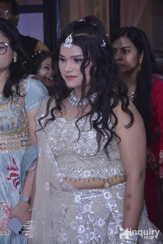 Khushi Gupta Makeover