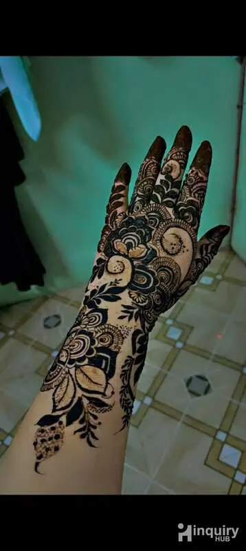 Misba Mehendi Artist