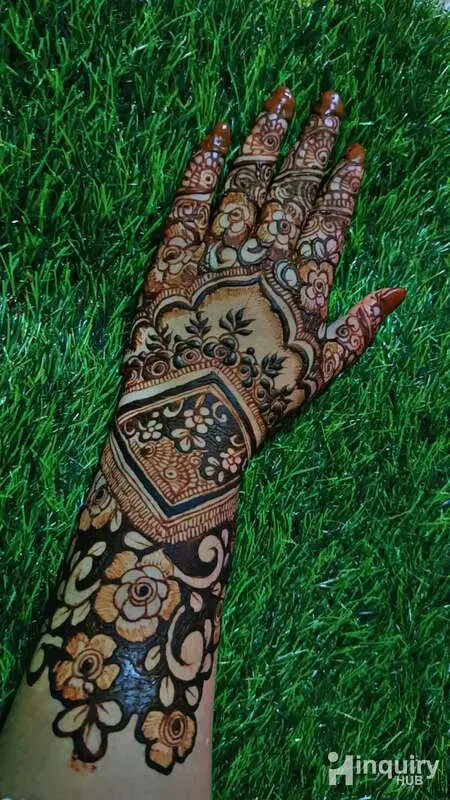 Misba Mehendi Artist