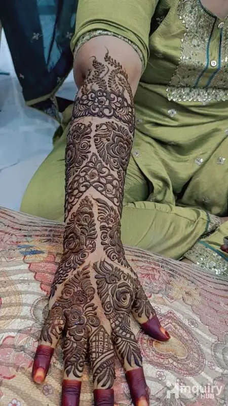 Misba Mehendi Artist
