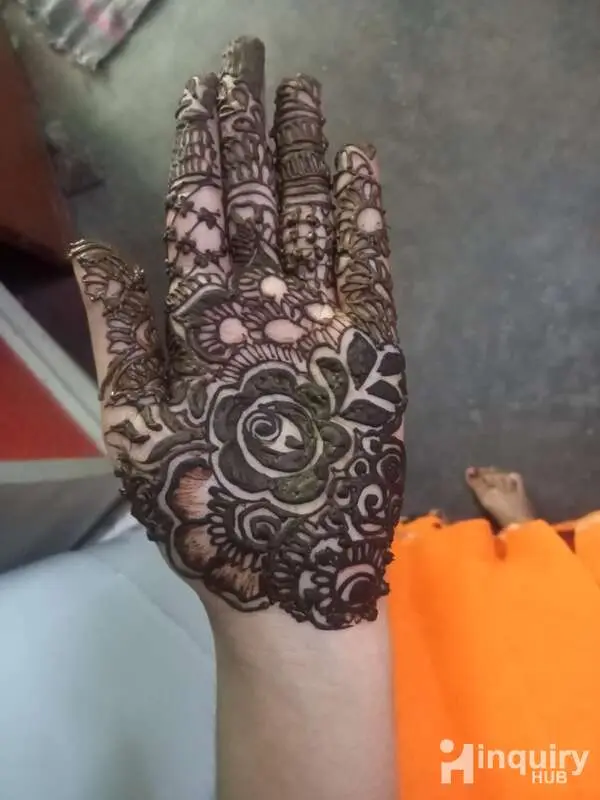 Rayan  Mehndi Artists