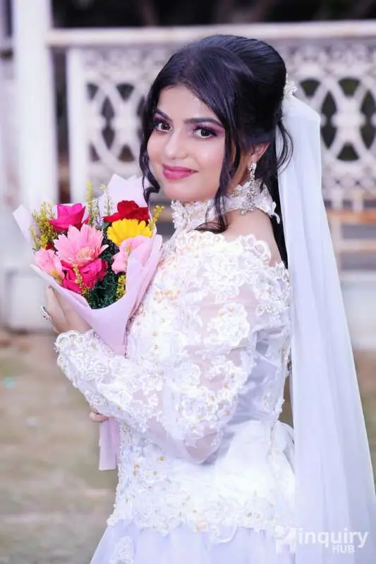 Aamna Makeup Artist