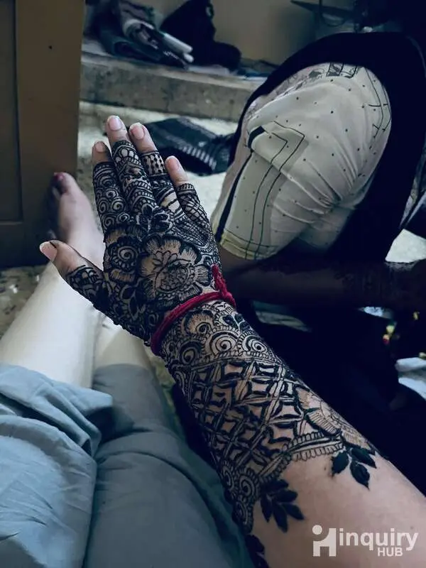 Mehndi Artist  Alfiya