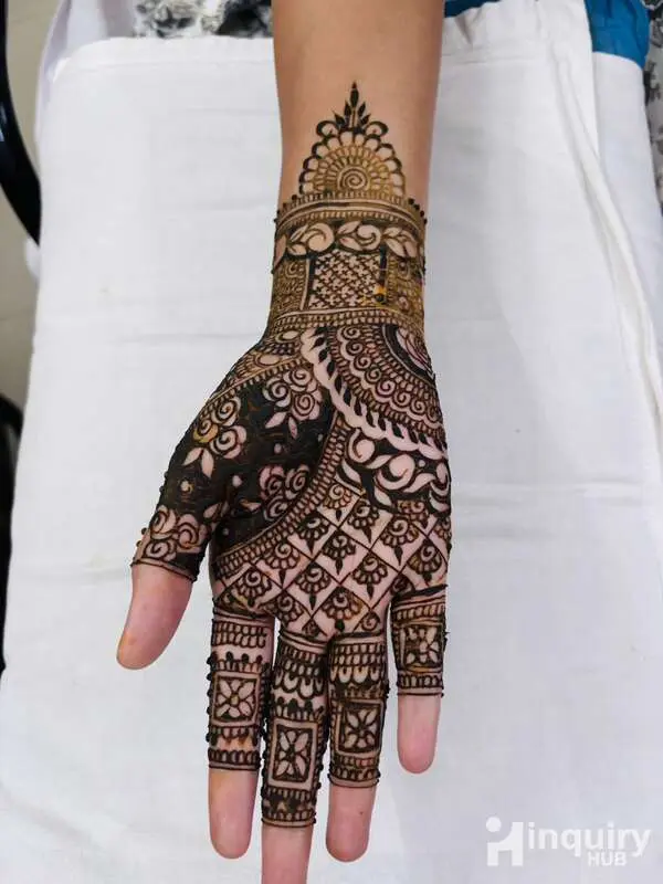Shraddha S Mehendi Art