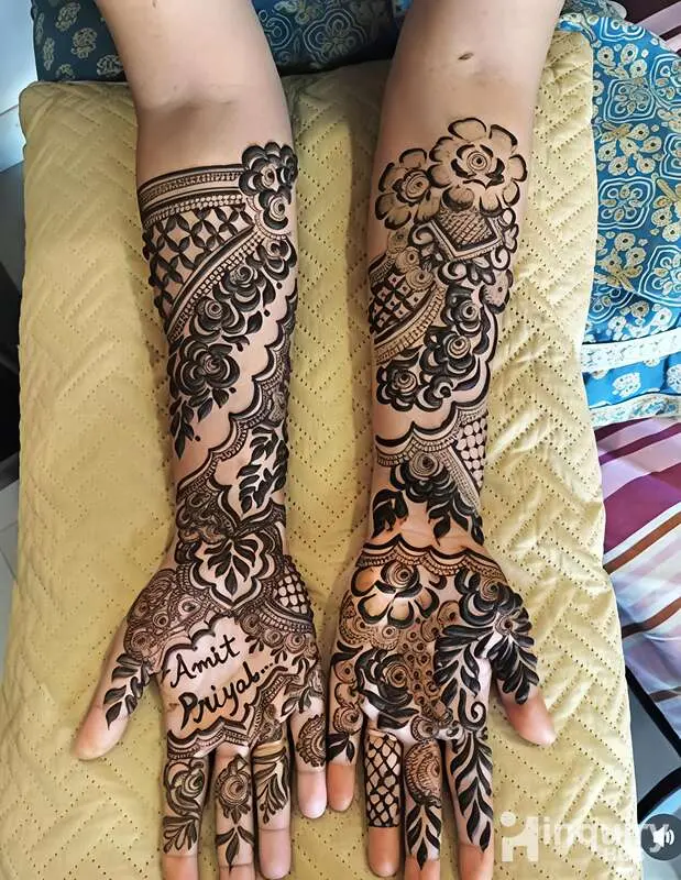 Tehziba Mehndi Artist