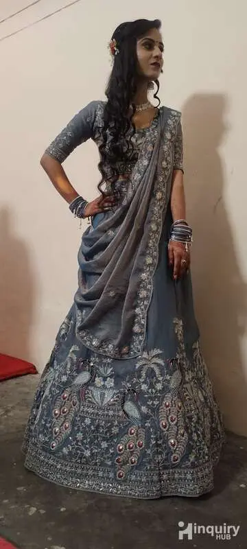 Gunja  Makeup Artist