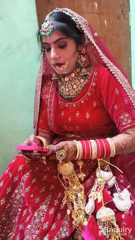 Gunja  Makeup Artist