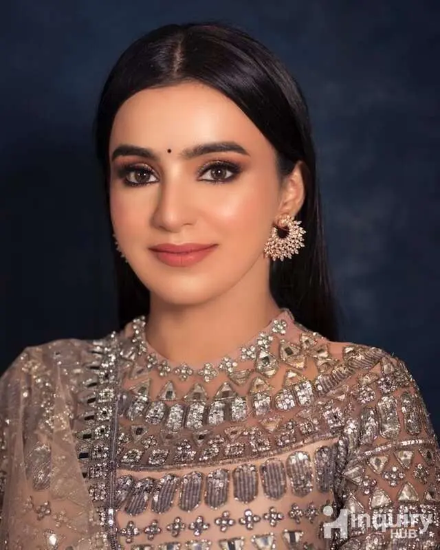 Dipti Afre Make Up Artist