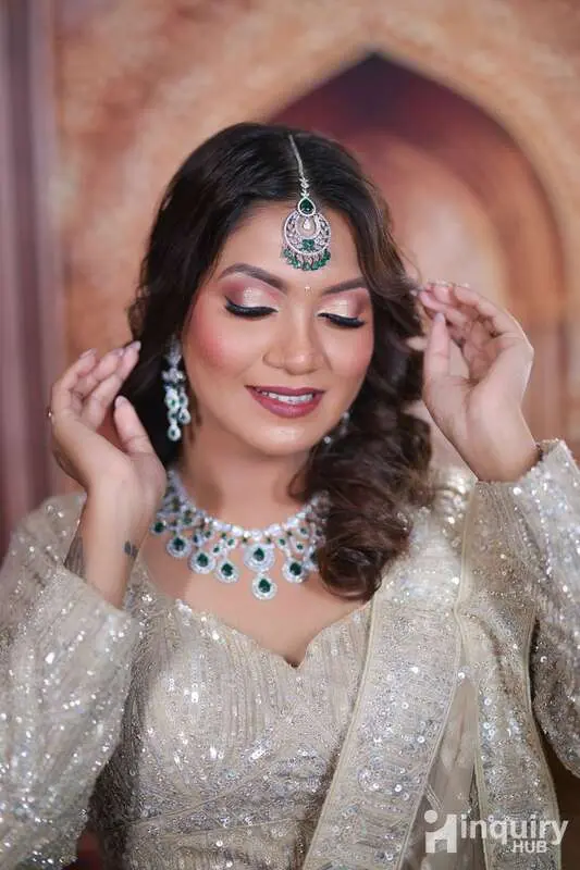 Swamini Jadhav Makeup  Hair   Nail Artist
