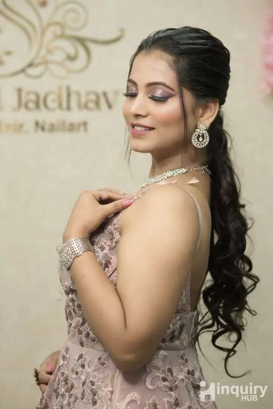 Swamini Jadhav Makeup  Hair   Nail Artist