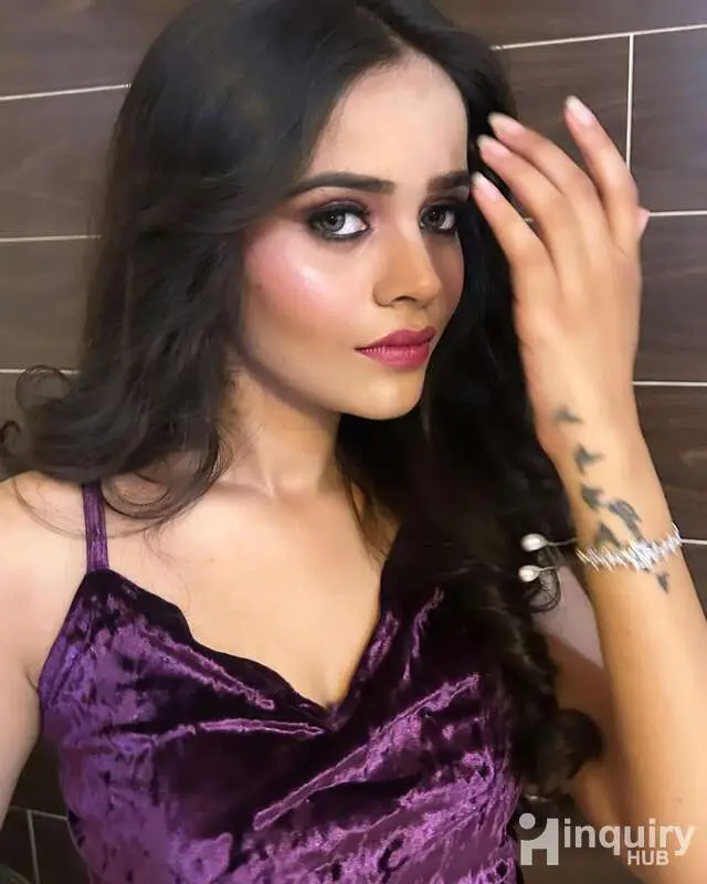 Swamini Jadhav Makeup  Hair   Nail Artist