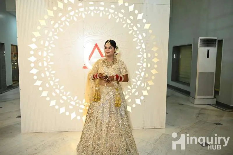 Smart Look Makeup Studio   Academy