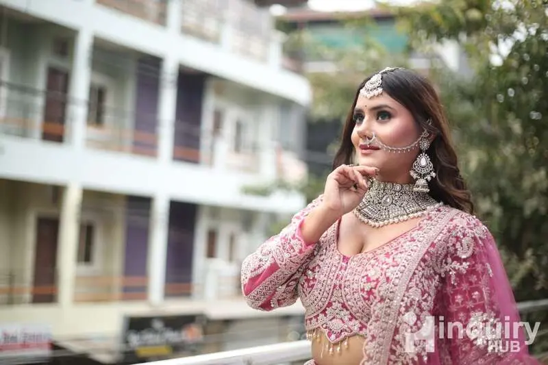 Smart Look Makeup Studio   Academy