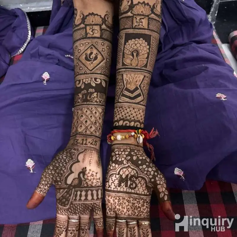 Khushi Mehndi Artist