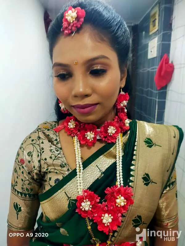 Shobha J Beauty  World   Mekaup Artist Cosmetologist