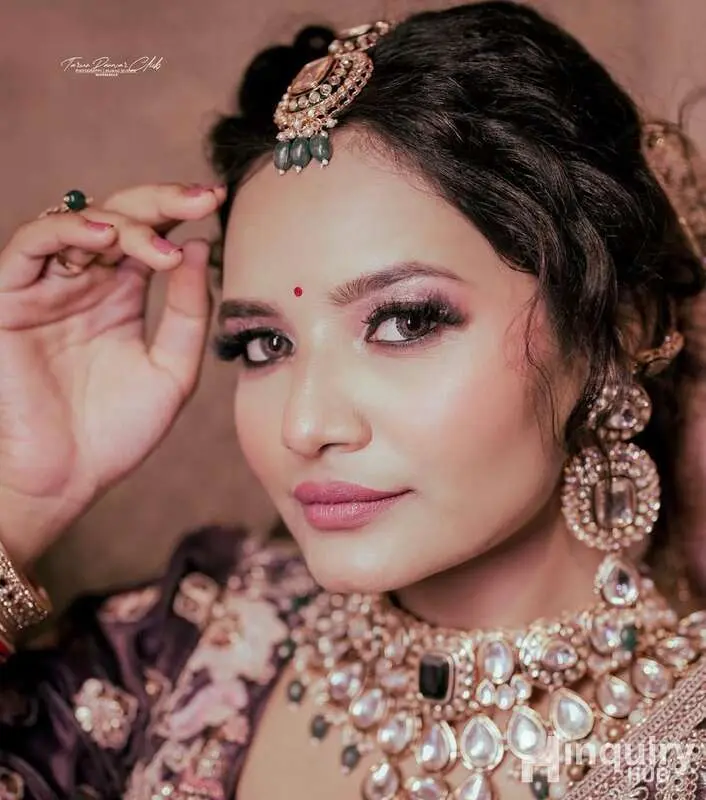 Ayushi Makovers