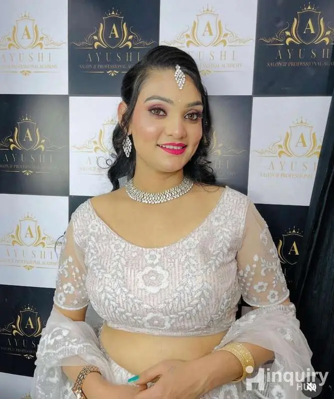 Ayushi Makovers