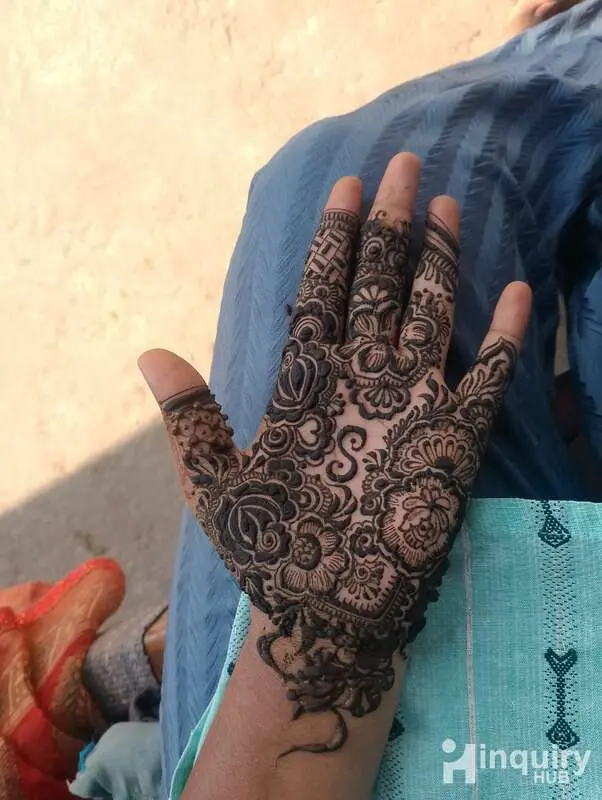 Sweeti Mehndi Artist