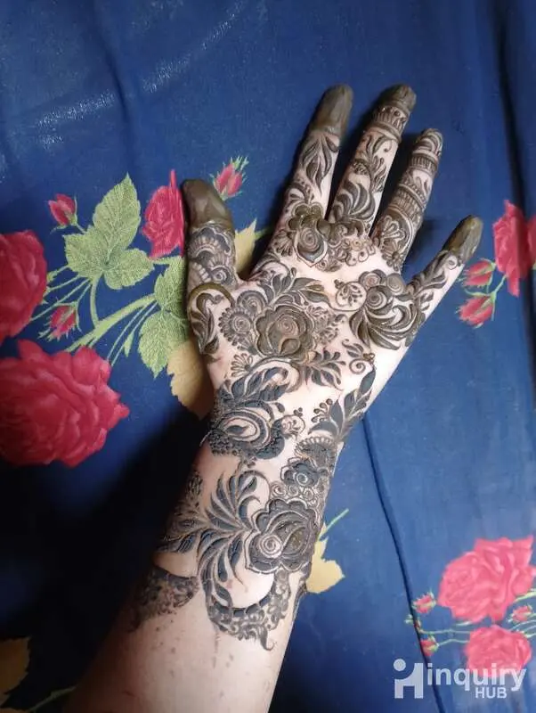 Sweeti Mehndi Artist