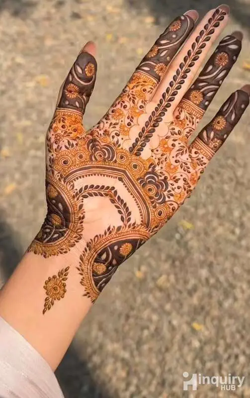 Ayeshamehendi Artist