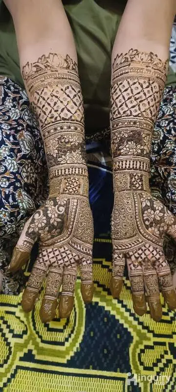 Padavamati Mahndi Artists