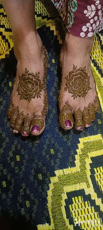 Padavamati Mahndi Artists