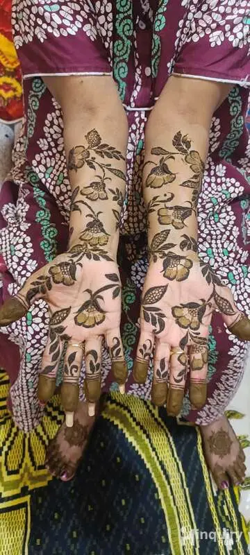 Padavamati Mahndi Artists